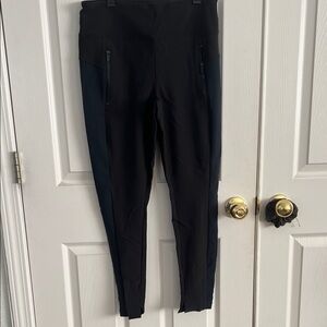 Athleta black and blue leggings